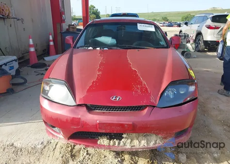 2005 Hyundai Tiburon Gs from USA, damaged, VIN KMHHM65DX5U168472